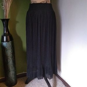 Maxi skirt long black sz L